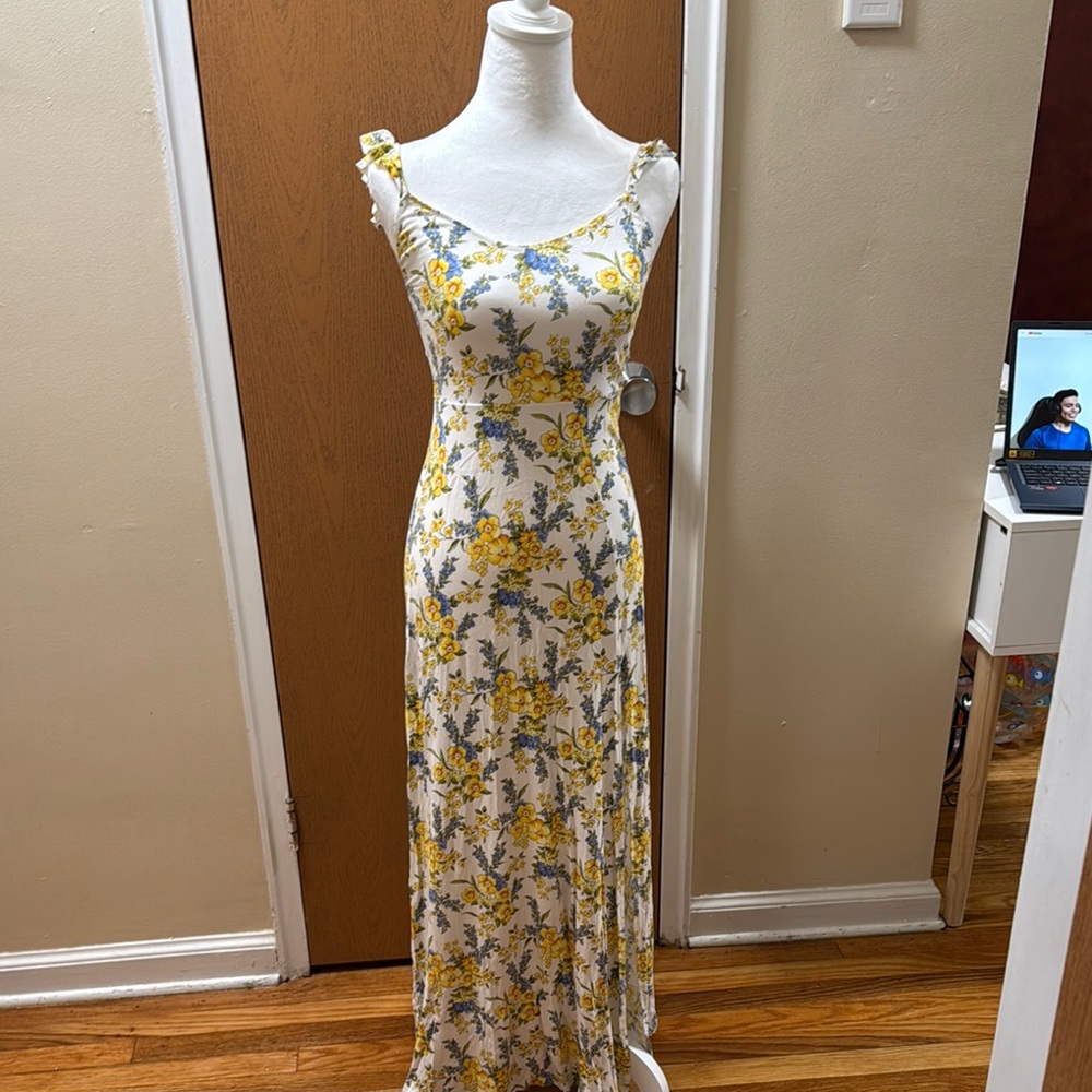 Forever 21 White and Yellow Sleeveless Maxi Gown